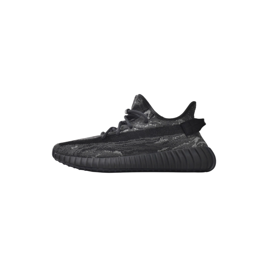 Ad Yeezy 350 V2 Dark Salt