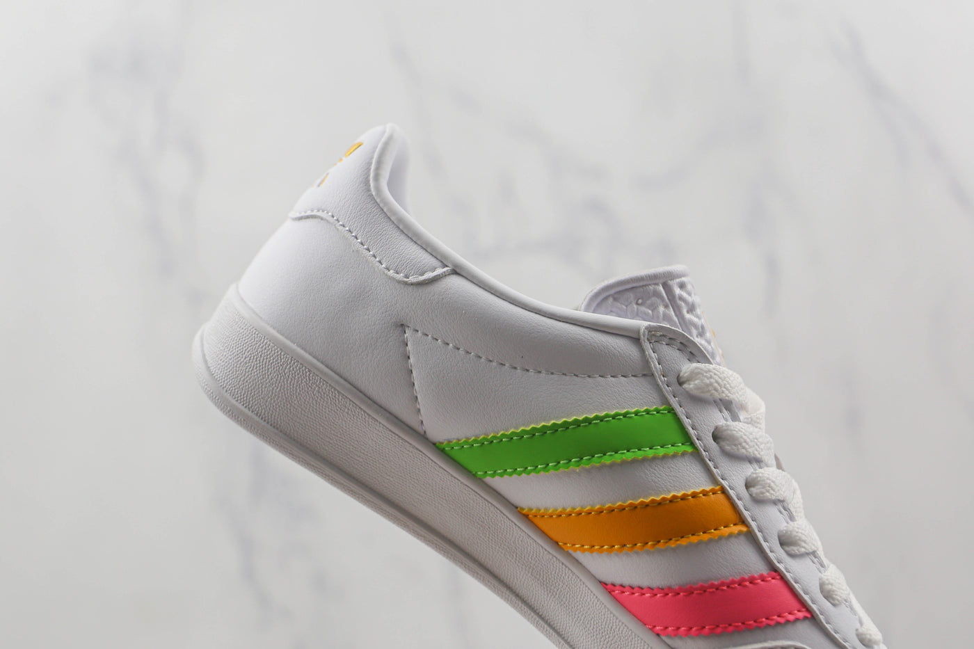 GC Gazelle Sneaker – White/Multicolor