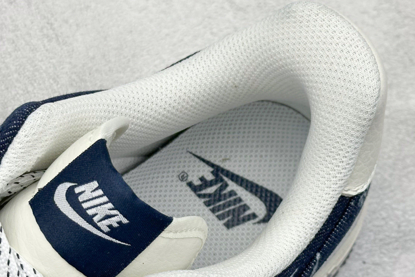 NK Air Force 1 Supreme - Navy Blue/White