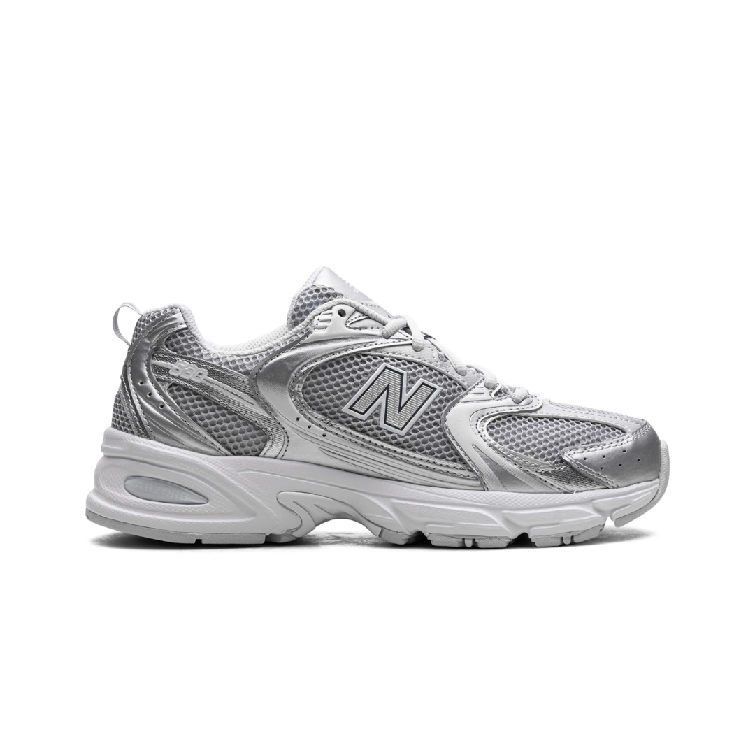 NB 530 – Moonbeam/Silver Metallic