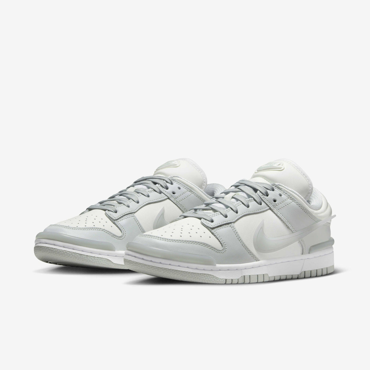 NK Dunk Low Twist -  Light Silver/White