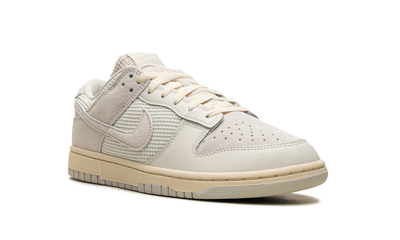 NK Dunk Low Light Bone