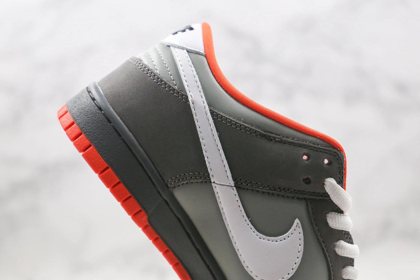 NK SB Dunk Low Staple NYC Pigeon