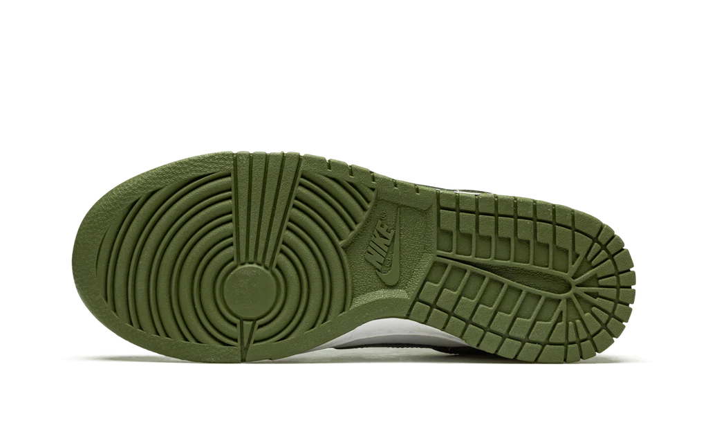 NK Dunk Low Medium Olive