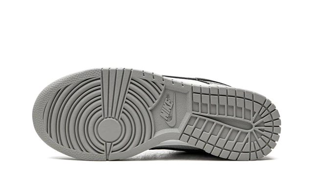 NK Dunk Low Golden Gals