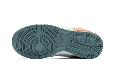 NK Dunk Low Disrupt 2 Easter