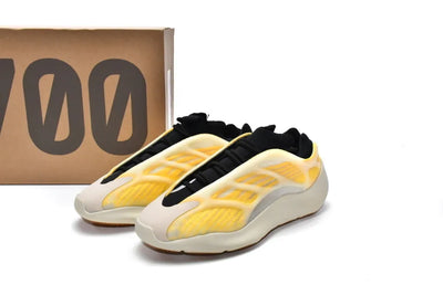 Ad Yeezy 700 V3 Mono Safflower