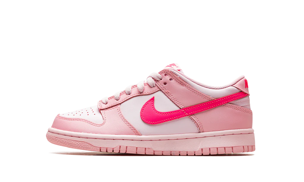NK Dunk Low Triple Pink (Barbie)