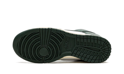 NK Dunk Low Vintage Green (W)