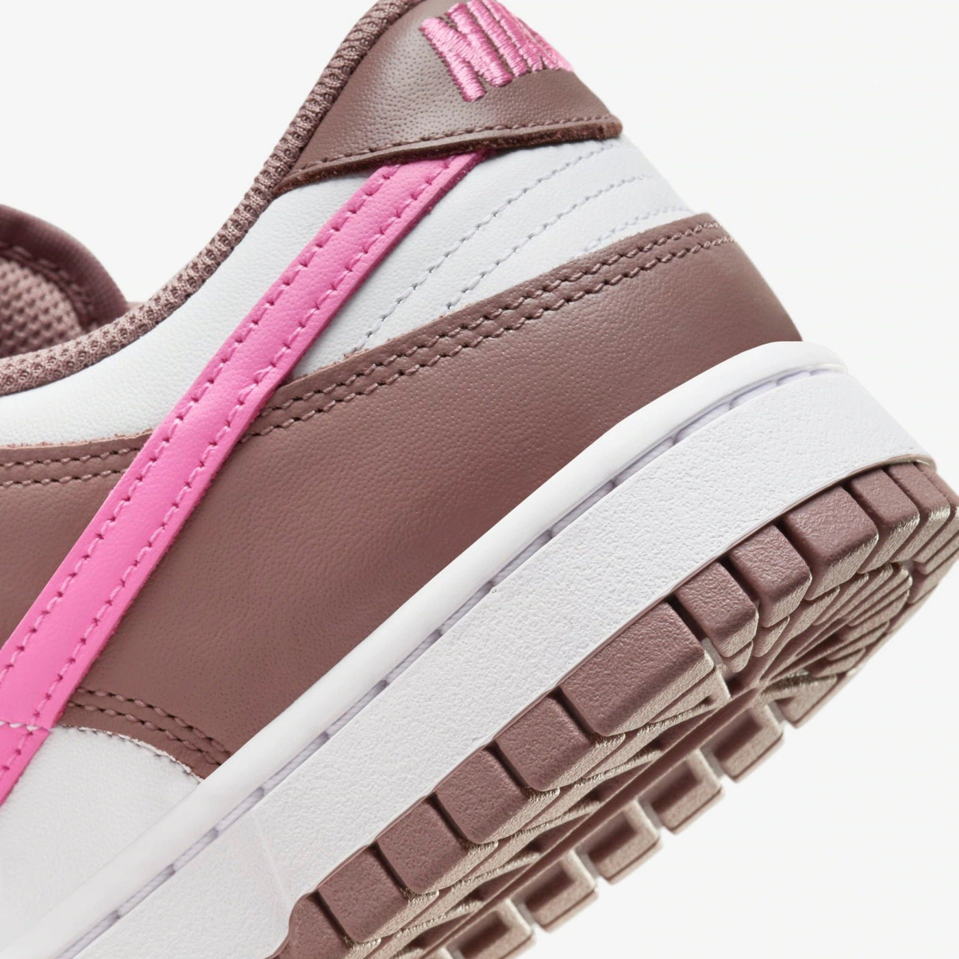 NK Dunk Low Smokey Mauve
