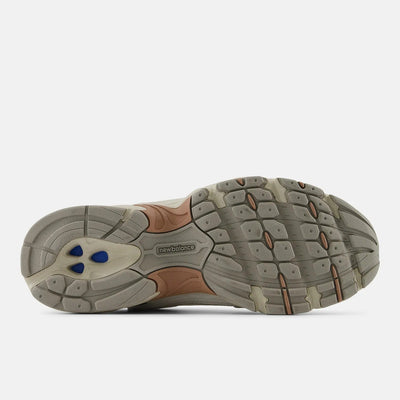 NB 530 - Light Cream/Peach/Light Grey