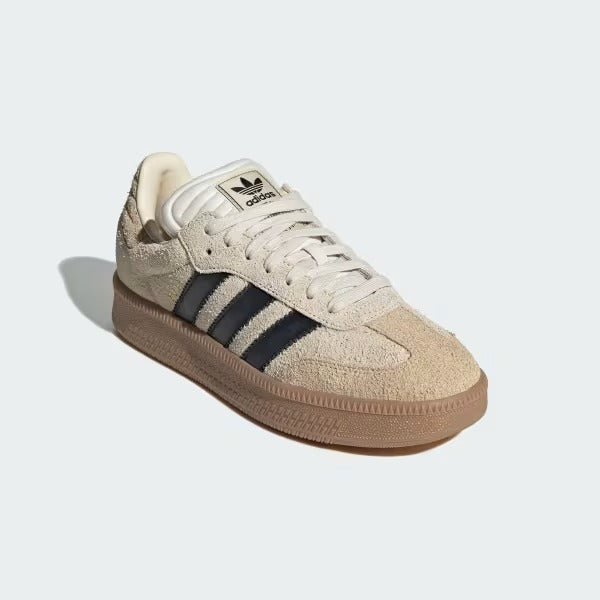 Ad Samba XLG Wonder White/ Core Black/ Gum