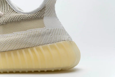 Ad Yeezy Boost 350 V2