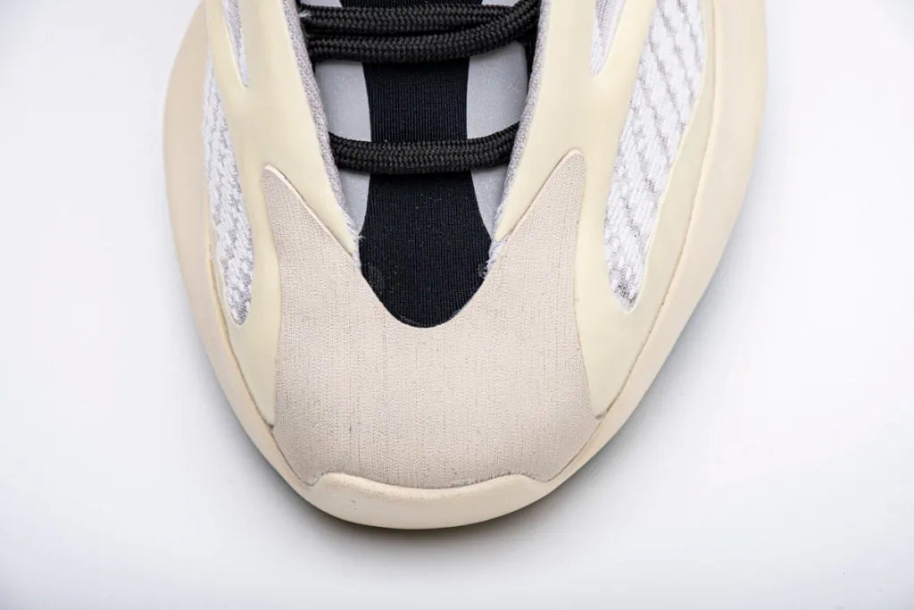 Ad Yeezy 700 V3 Azael Real Boost