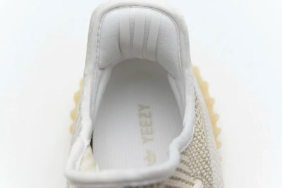 Ad Yeezy Boost 350 V2