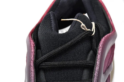 Ad Yeezy 700 V3 Fade Carbon