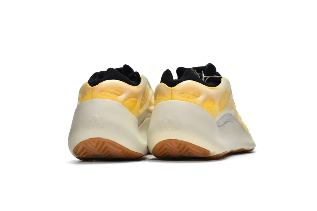 Ad Yeezy 700 V3 Mono Safflower