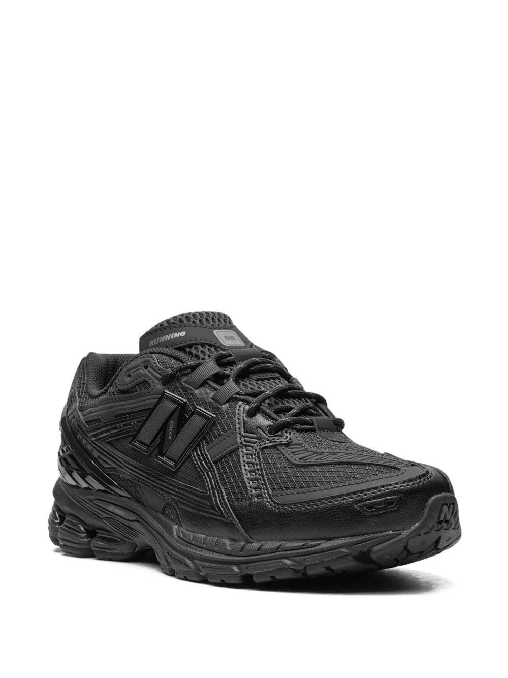 NB 1906 - Tripple Black