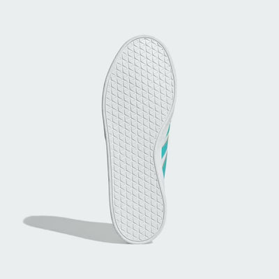 Ad Mercedes-AMG Petronas Formula One Team VL Court Shoes