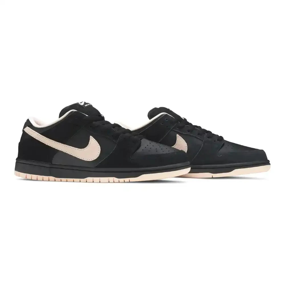 NK Dunk Low - Black Coral