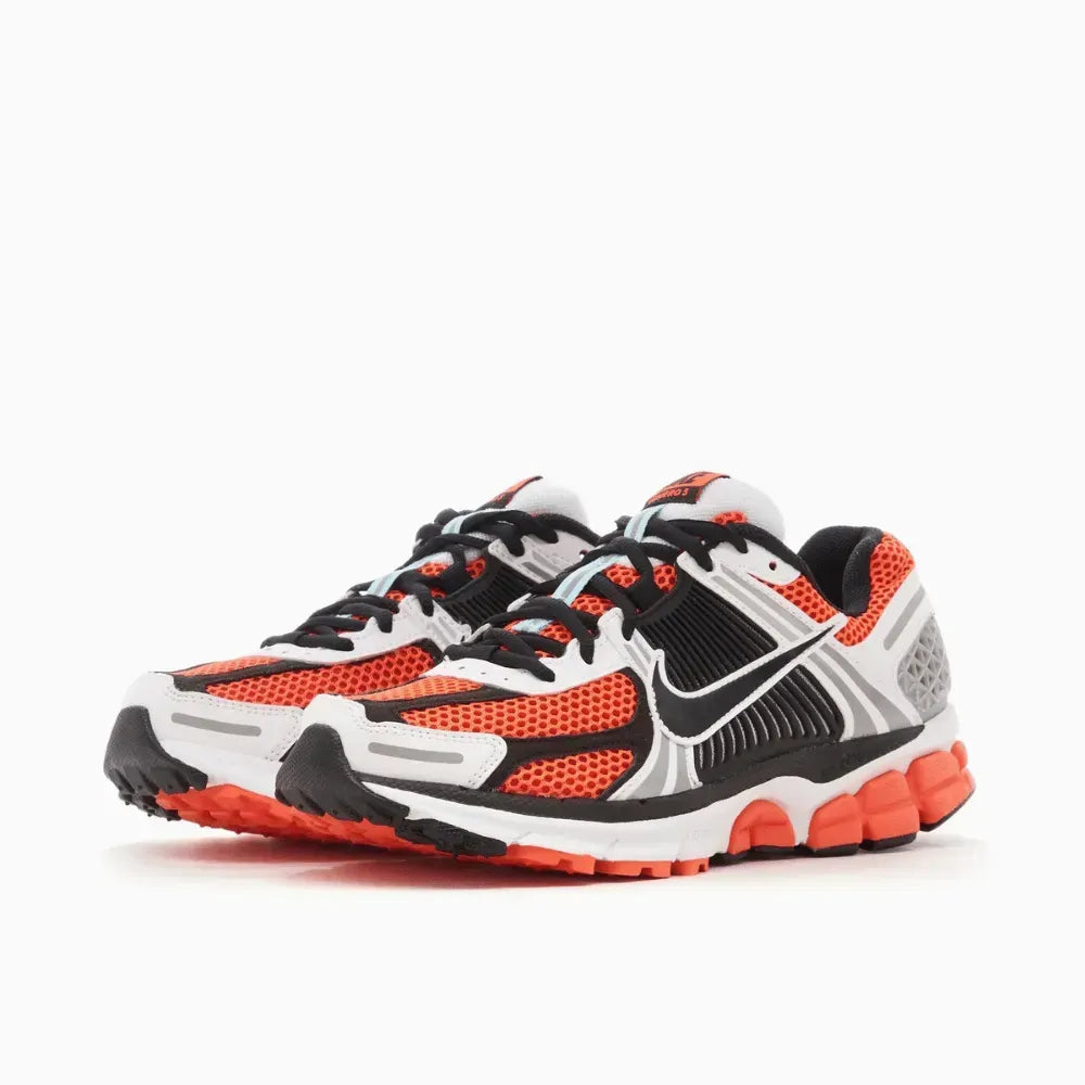 NK Zoom Vomero 5 SE Bright Crimson