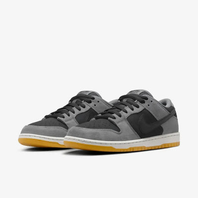 NK Dunk Low - Dark Smoke Grey