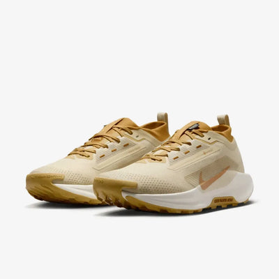 NK Pegasus Trail 5 GORE TEX - Team Gold Desert Ochre