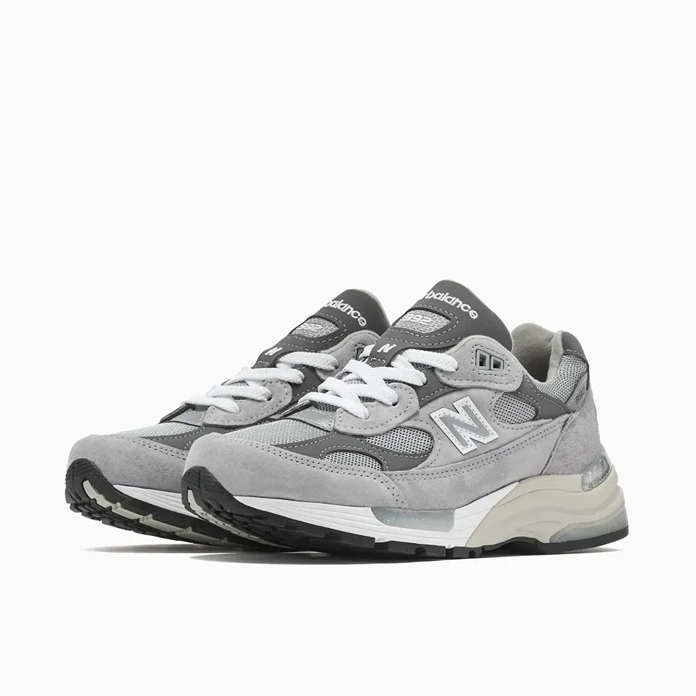 NB 992 MiUSA – Grey/Silver Metallic