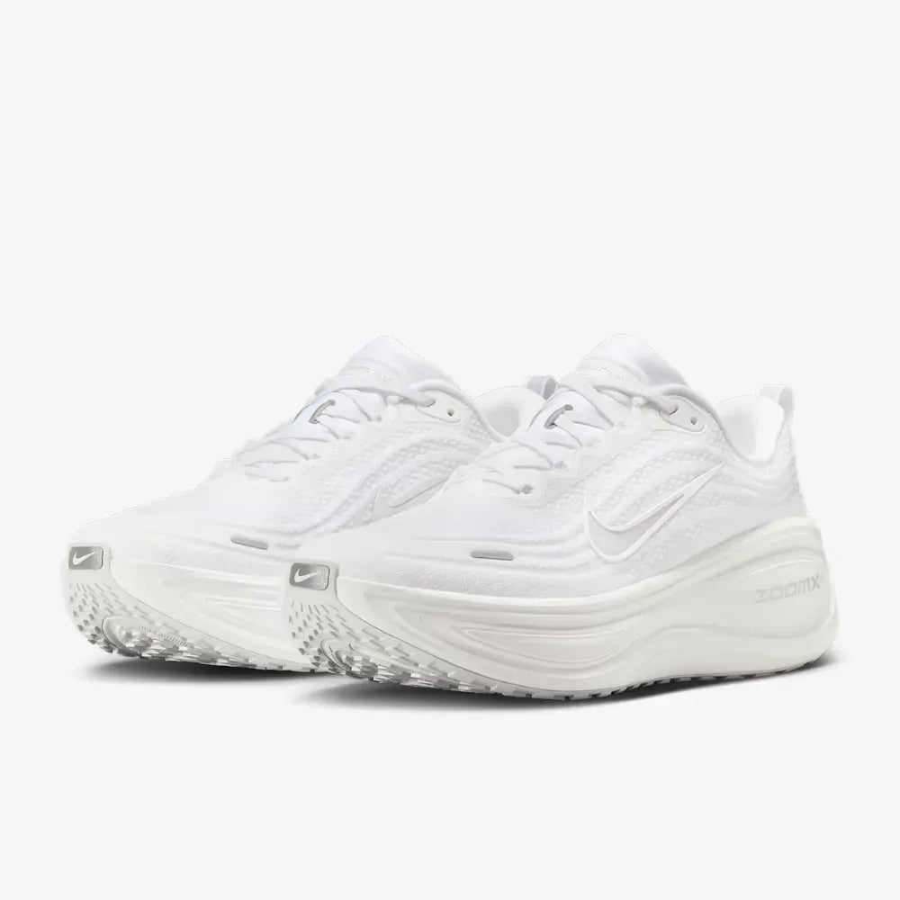 NK Vomero Plus White Photon Dust Metallic Silver Summit