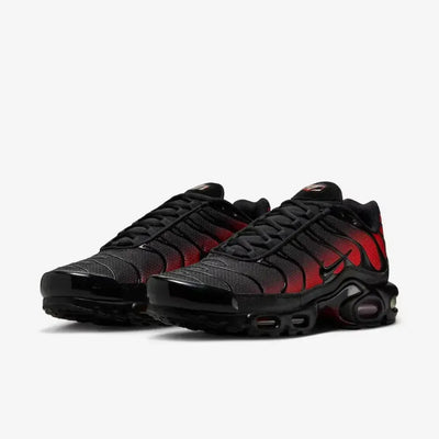 NK Air Max Plus - Black/Red