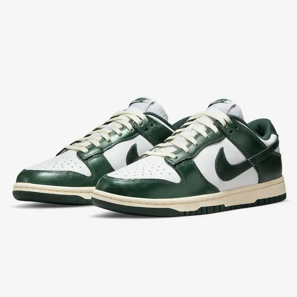NK Dunk Low - Aged Green