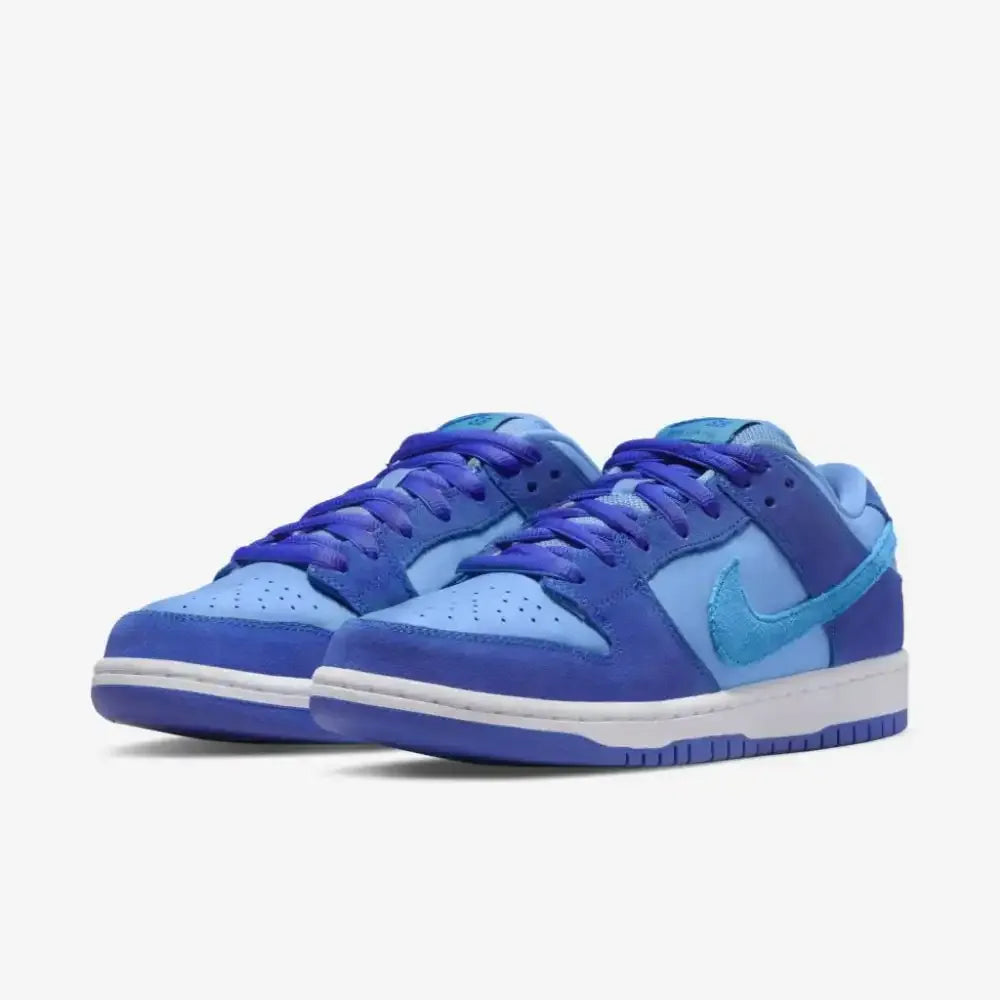 NK SB Dunk Low Blue Raspberry