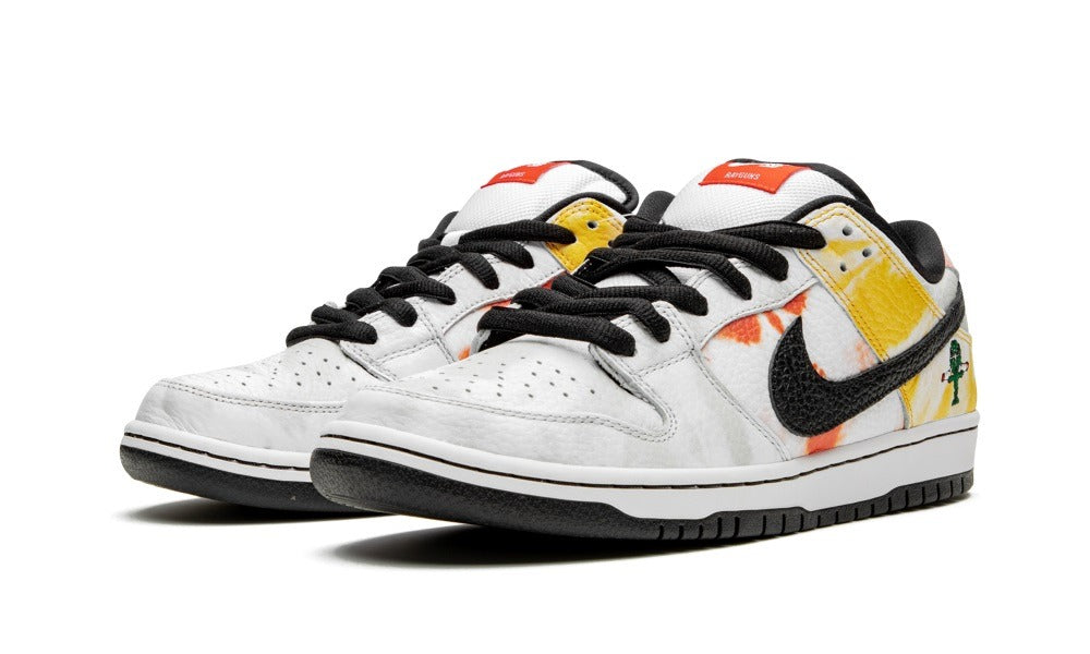 NK SB Dunk Low – Raygun Tie-Dye White