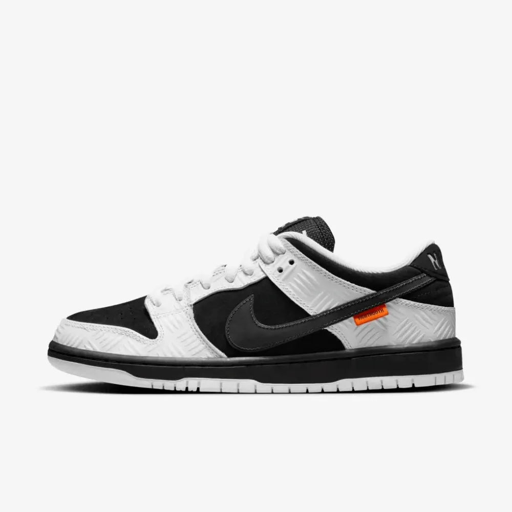 NK SB Dunk Low TIGHTBOOTH