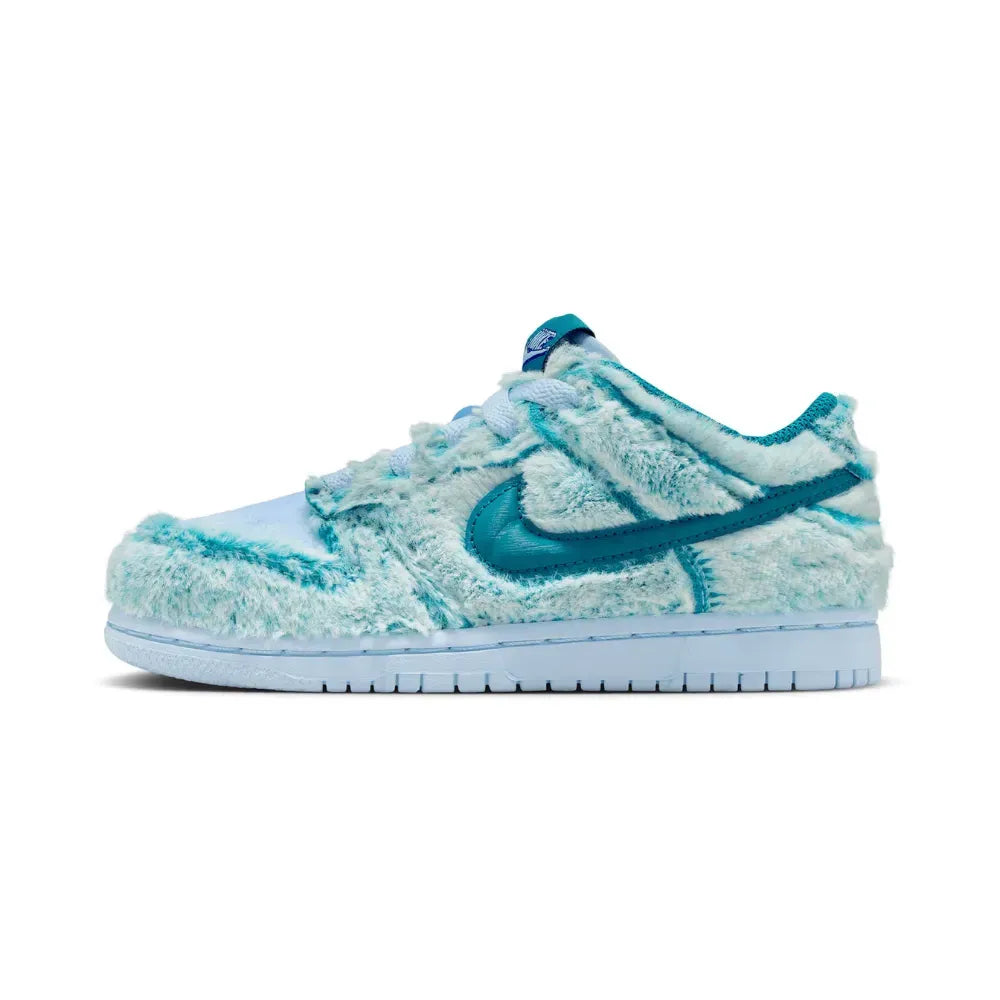 NK Dunk Low GS Abominable Snowman