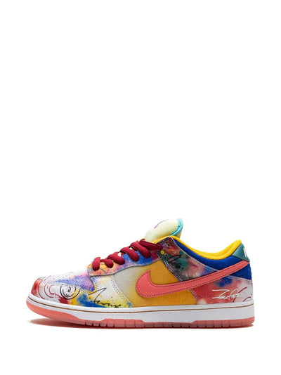 NK Dunk Low SB “Friends & Family – Futura Laboratories – Sunblush
