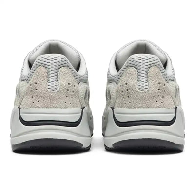 Ad Yeezy Boost 700 Salt