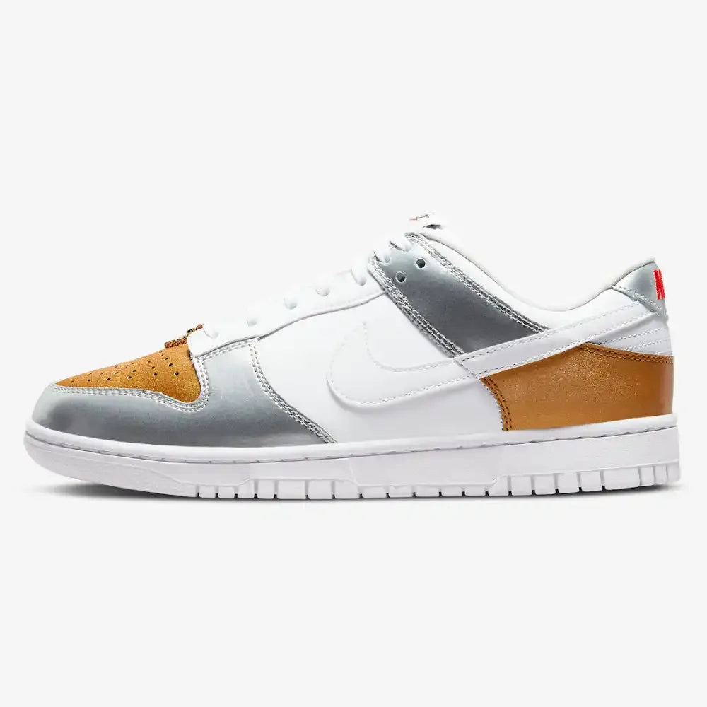 NK Dunk Low - Metallic