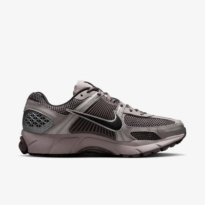 NK Zoom Vomero 5 College Grey Cave Stone Metallic Silver Black