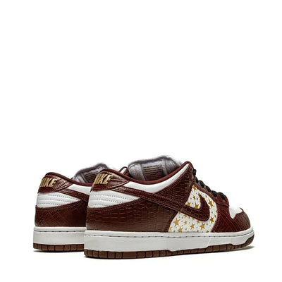 SUP x NK SB Dunk Low Stars Barkroot Brown