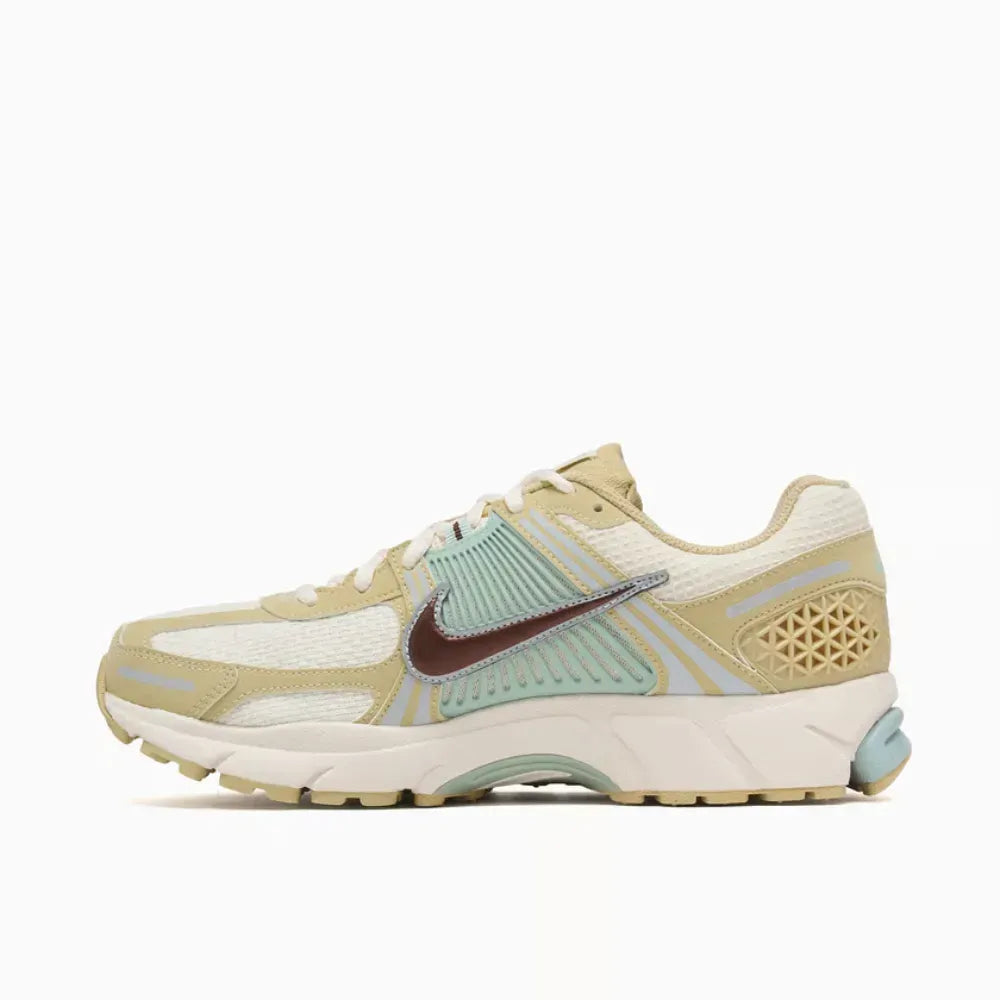 NK Zoom Vomero 5 Team Gold Seafoam