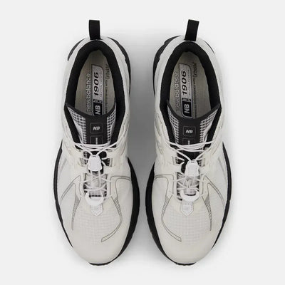 NB 1906R - White/Black Castlerock