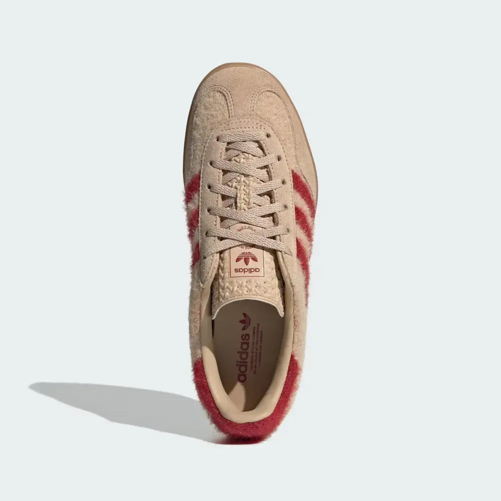 AD Gazelle Bold - Magic Beige/Team Victory Red/Gum