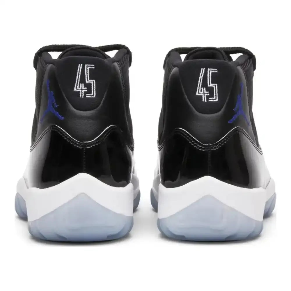 AJ 11 - Space Jam