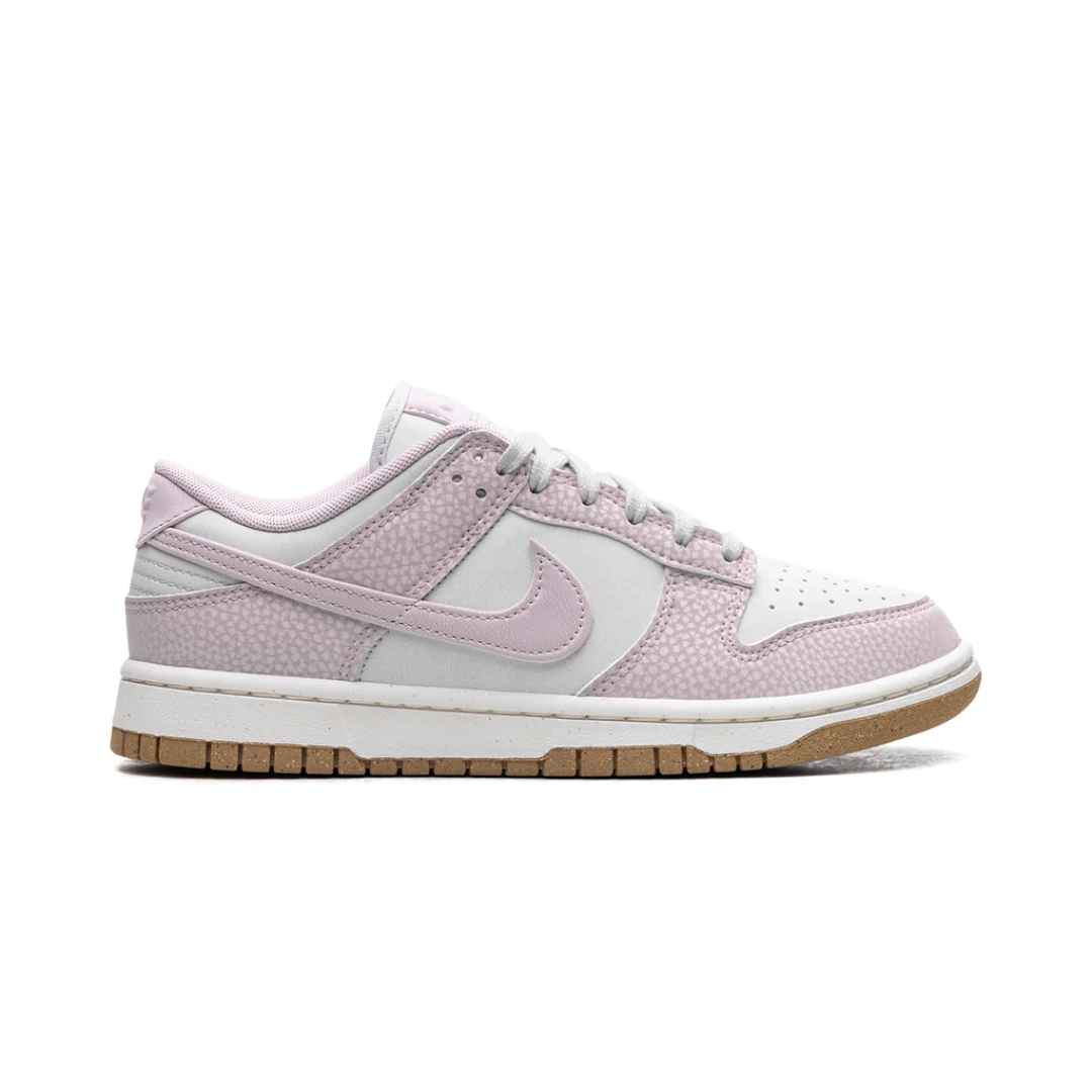 NK Dunk Low Light Violet