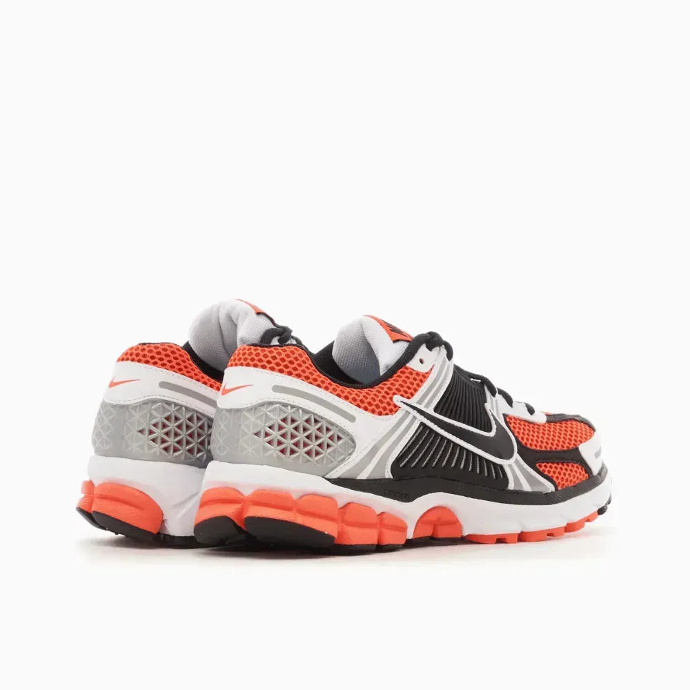 NK Zoom Vomero 5 SE Bright Crimson