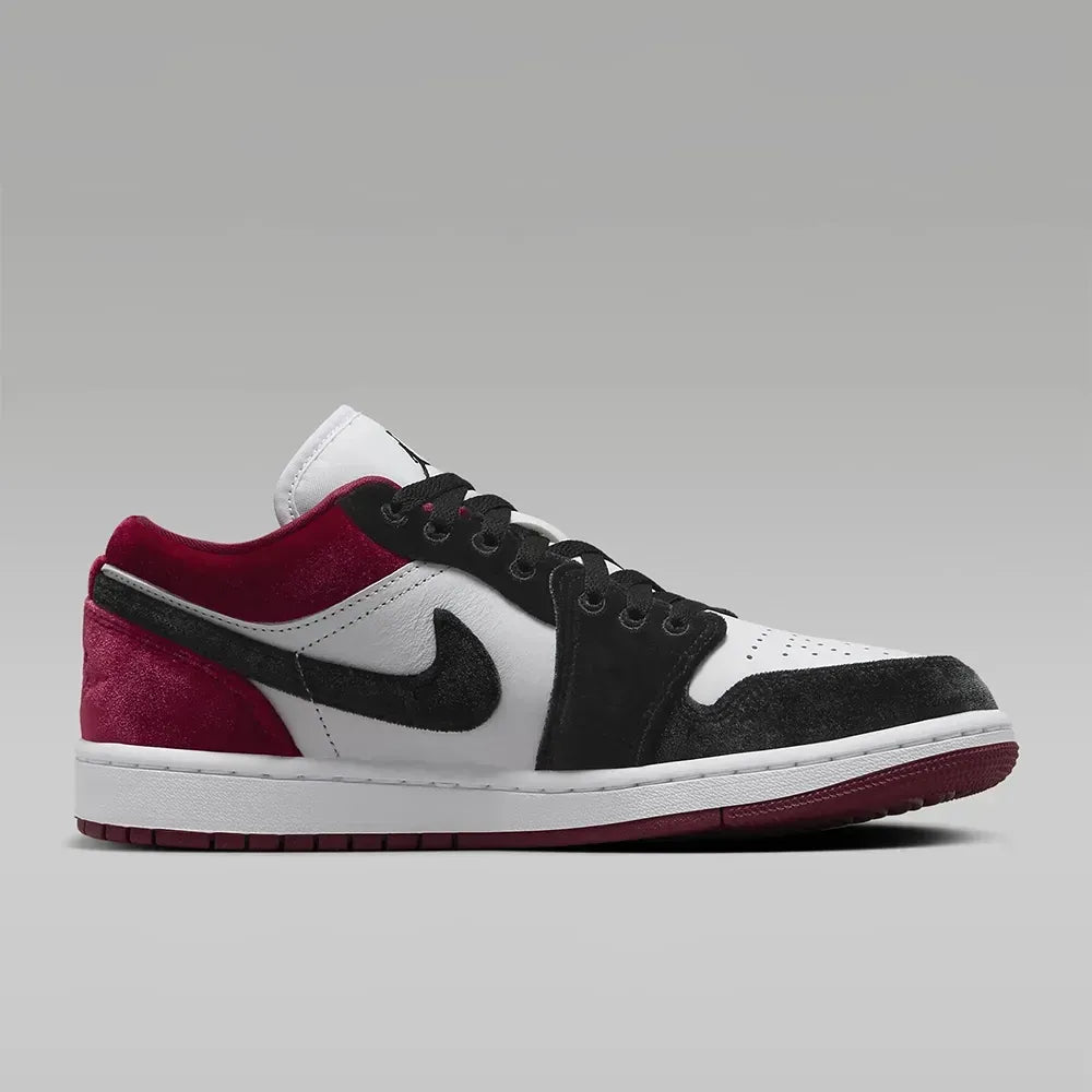 AJ 1 Low - Velvet Black Toe
