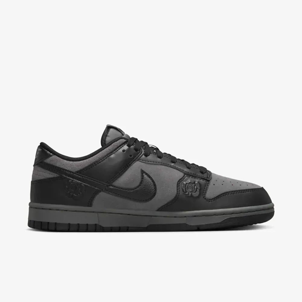 NK Dunk Low - Black Roses