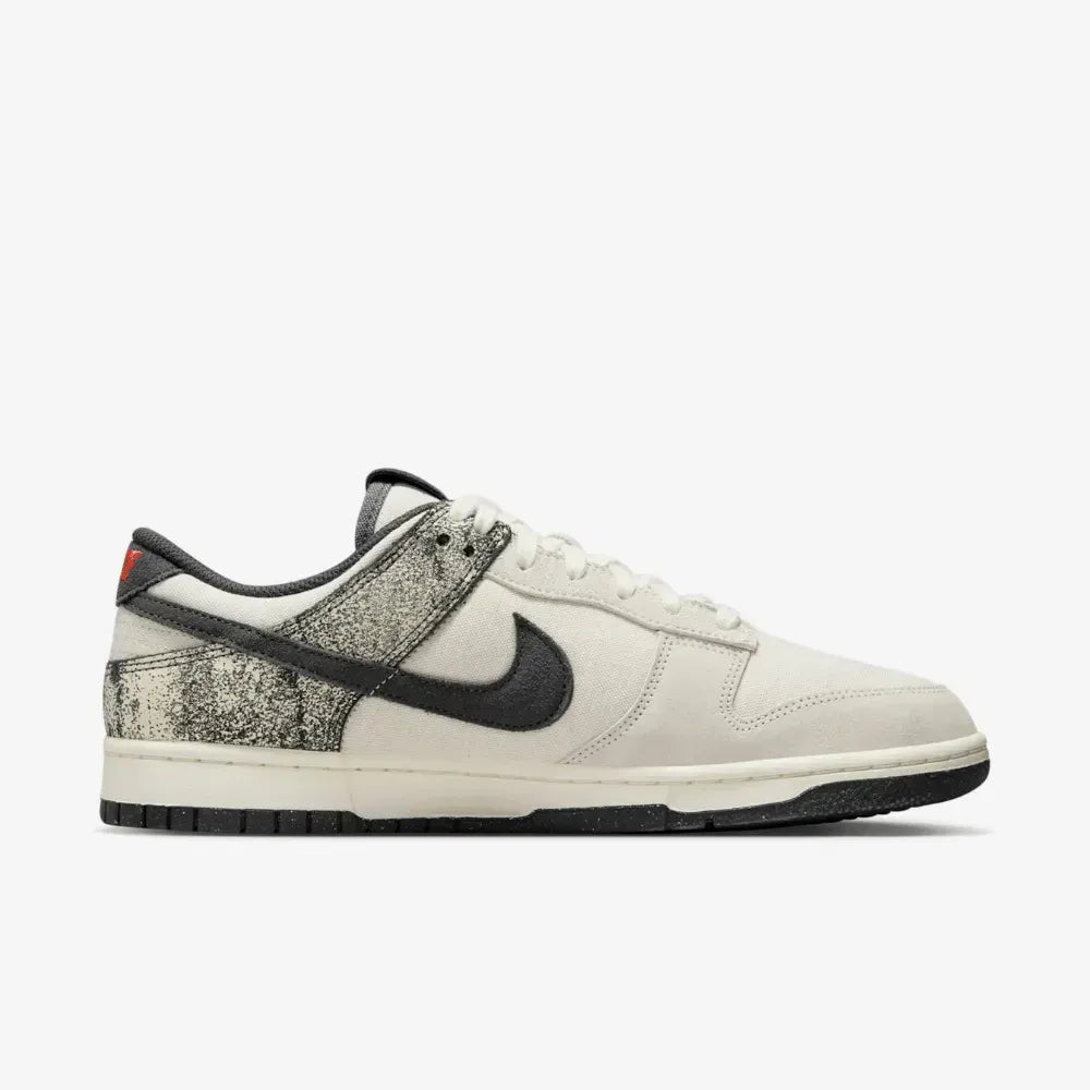 NK Dunk Low - Pale Ivory Off Noir