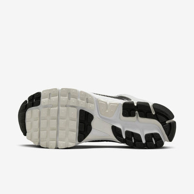 NK Zoom Vomero 5 Panda